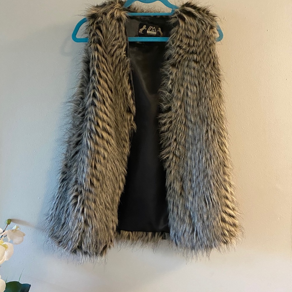 Imposter faux fur vest